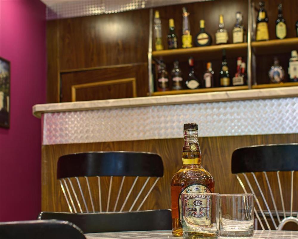 Luxury Family Hotel Bila Labut Prague Restaurant photo