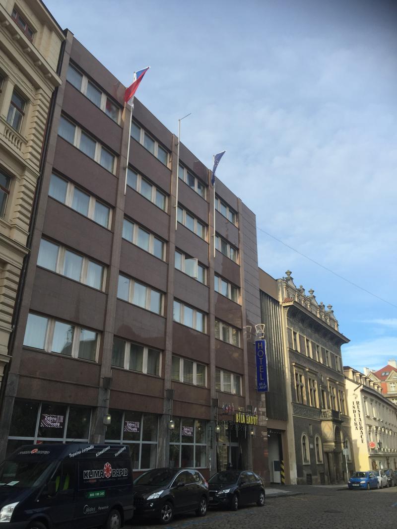 Luxury Family Hotel Bila Labut Prague Exterior photo
