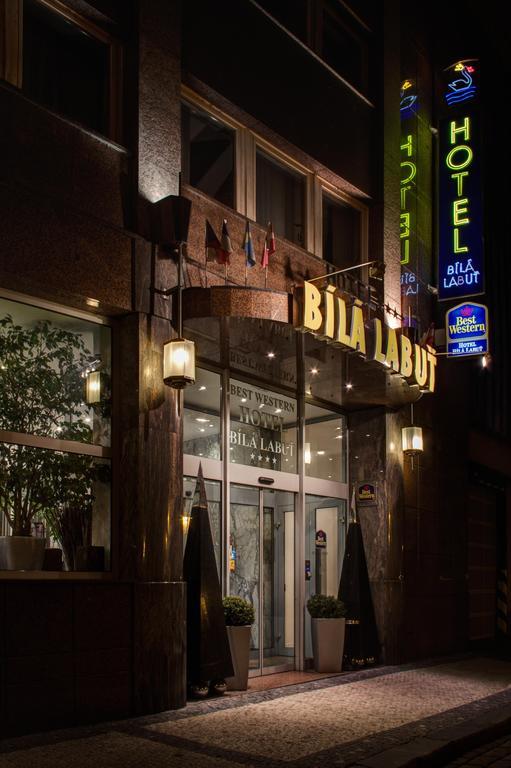 Luxury Family Hotel Bila Labut Prague Exterior photo
