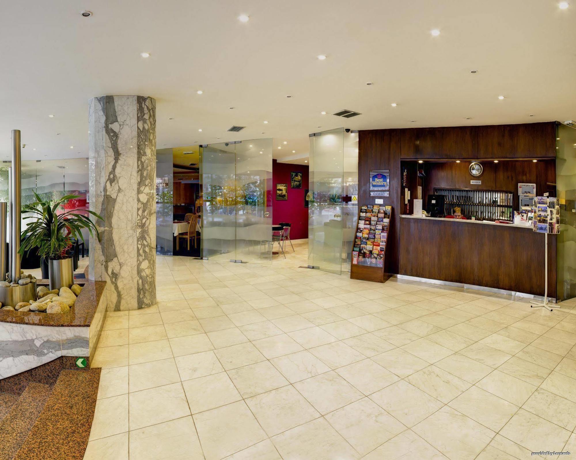 Luxury Family Hotel Bila Labut Prague Interior photo